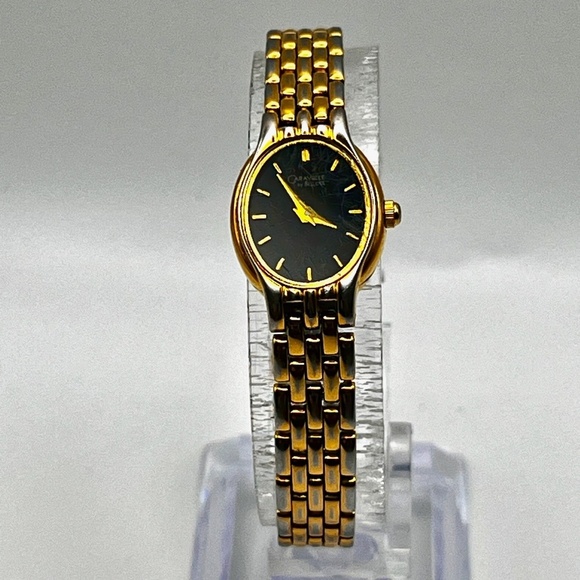 Caravelle by Bulova Vintage Petite Oval Black Gold tones Ladies Watch Working - Picture 4 of 9